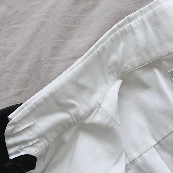 ❌❌Chanel Logo White Button Up Crop Top Shirt Sz.34 - Popular & Rare - Picture 9 of 16